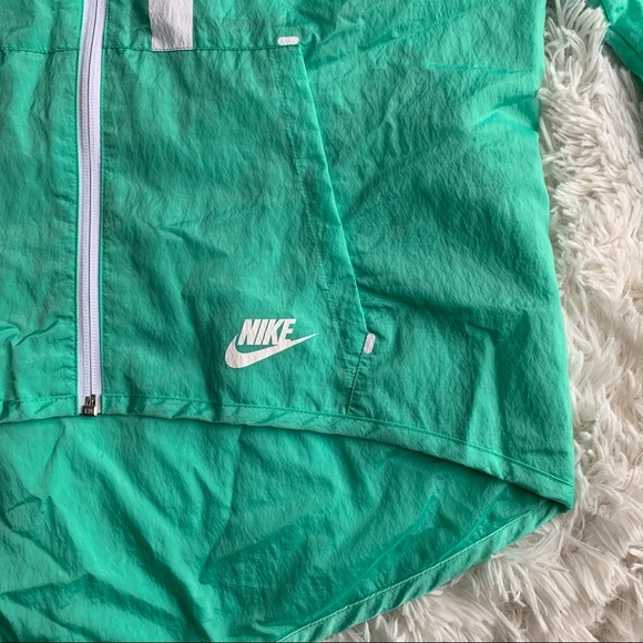 Nike Tech Aeroshield Moto Cape Jacket Size M - Picture 7 of 15